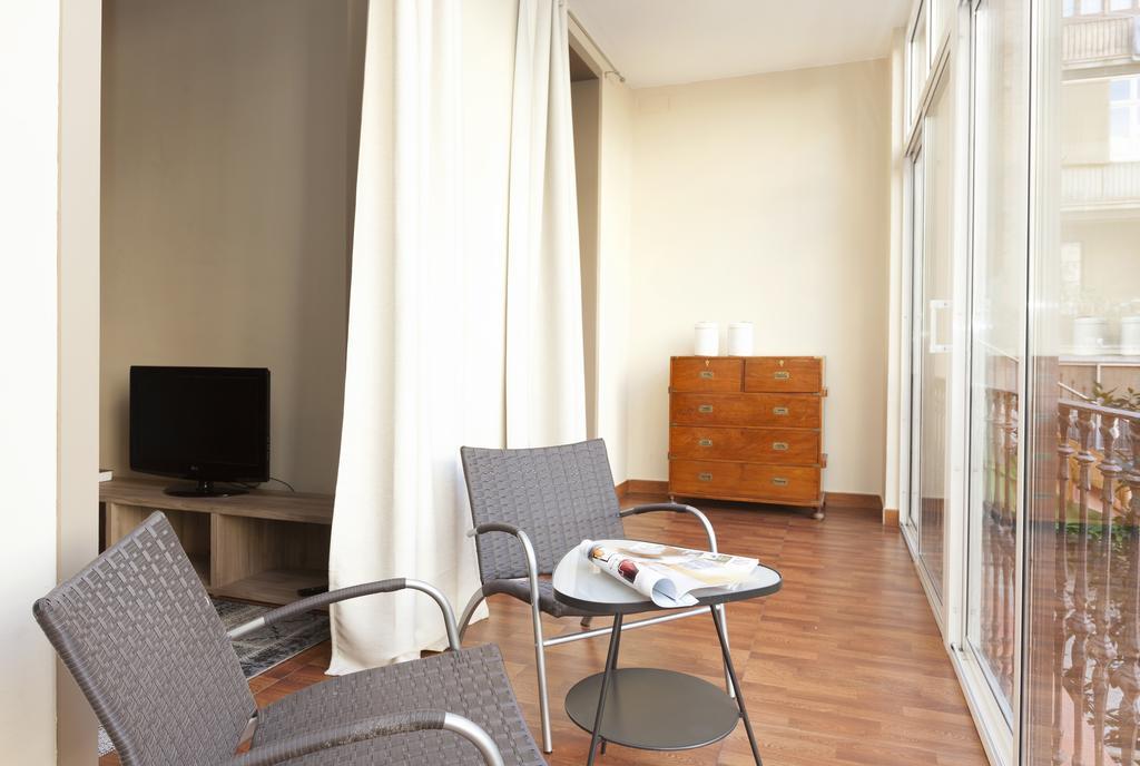 شقة Easysleep Gaudi Terrace برشلونة الغرفة الصورة